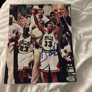 Michael Jordan Scottie pippen autographed 8x10 photo​